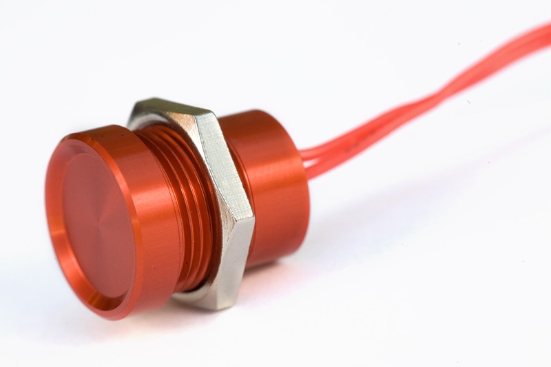 Pulsador rojo táctil de Ø18 mm 24Vc